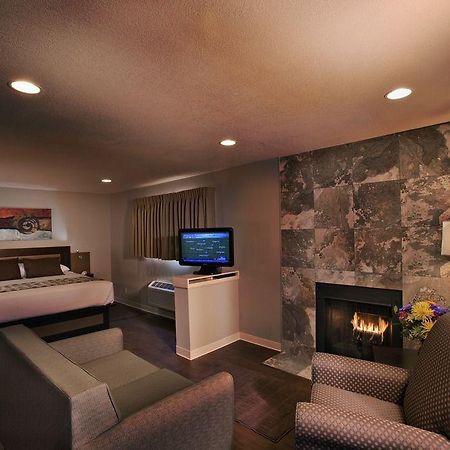 Hotel At Waterwalk Wichita Ruang foto